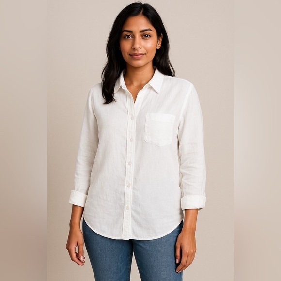 GAP Tops - GAP Women’s L Optic White 100% Linen Boyfriend Button Front Shirt Long Sleeve